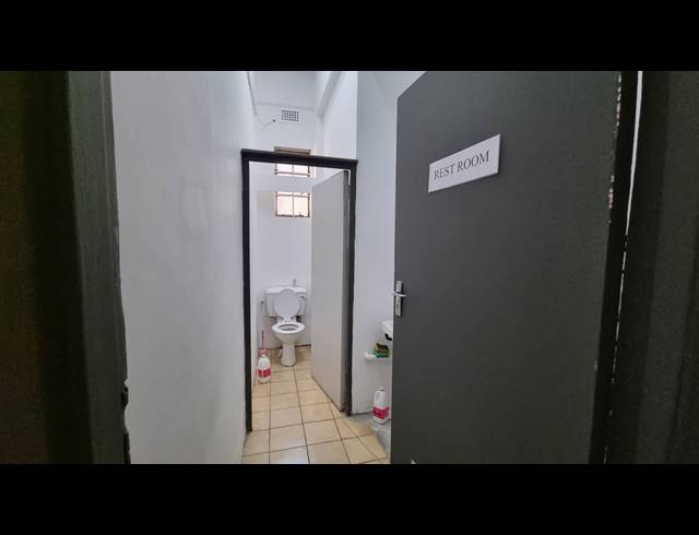 288M² MINI FACTORY TO LET IN SALT RIVER
